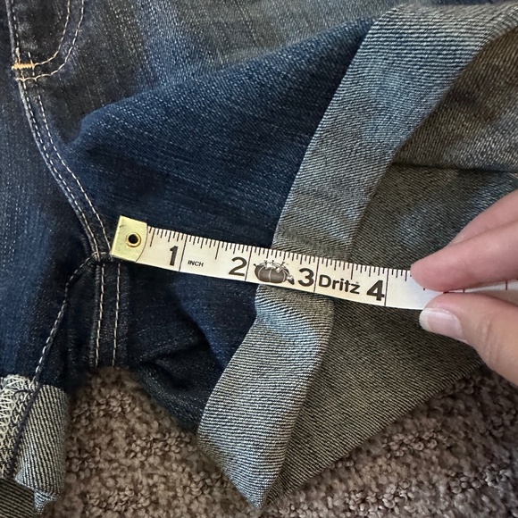 AG The Hailey Ex-Boyfriend Roll-up Jean Shorts, size 27 - Picture 8 of 8